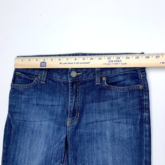 Gap Jeans Women's Curvy Fit Flare Leg Stretch size 8 length 30" - Picture 3 of 8